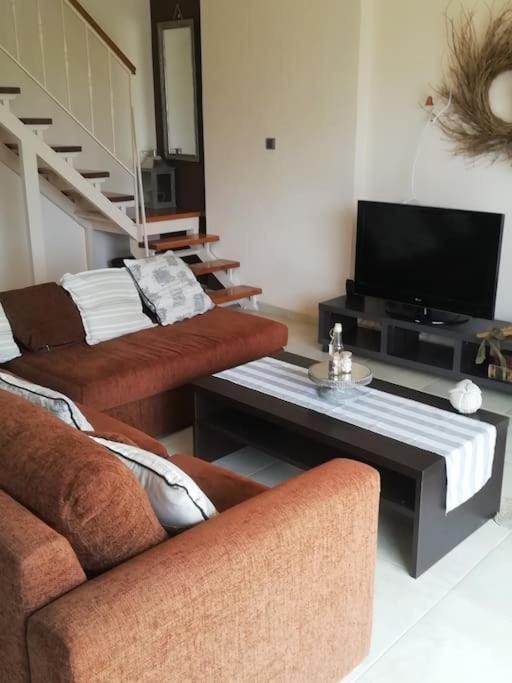 Nikolas Apartment. Aktaio Rio Patra Buitenkant foto