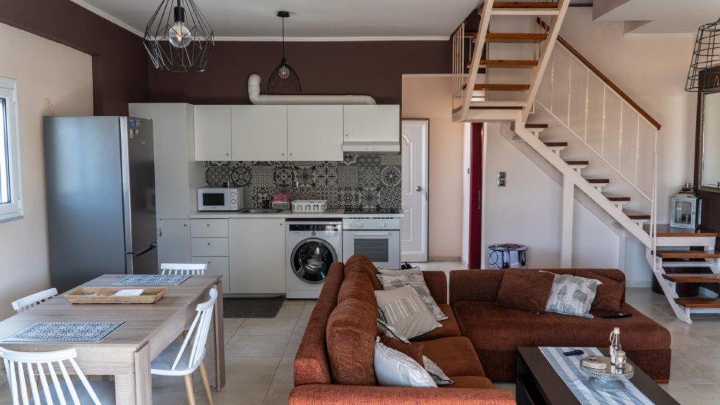Nikolas Apartment. Aktaio Rio Patra Buitenkant foto